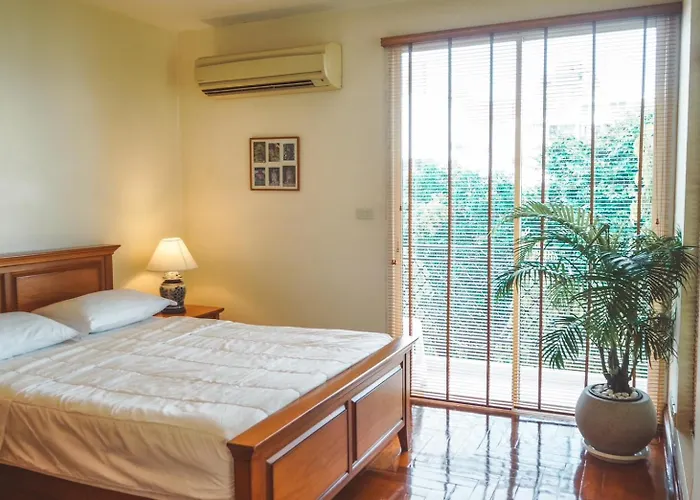Chezmoi Sukhumvit 26 Private Executive 444 Apartamento Banguecoque